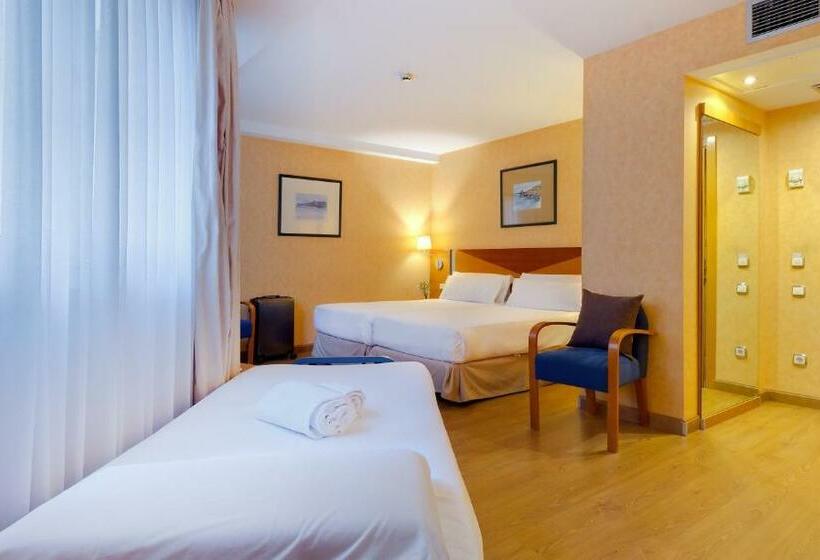 اتاق استاندارد سه نفره, Oca Villa De Aviles