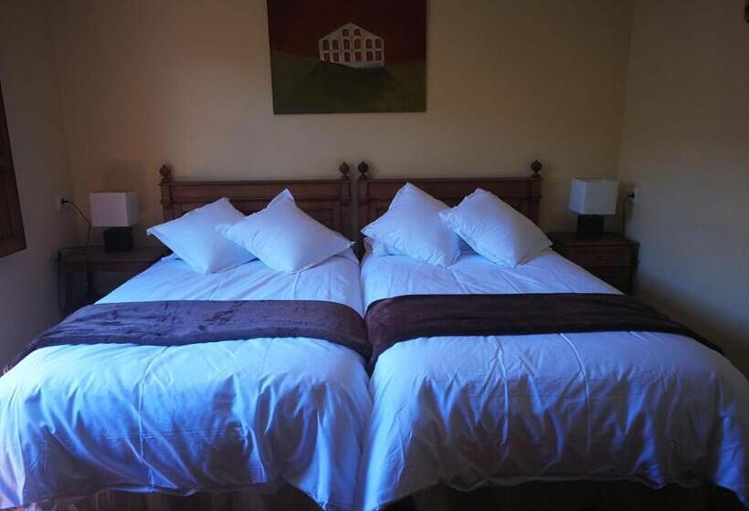 Номер Стандарт Вид на Горы, El Jardin Del Conde