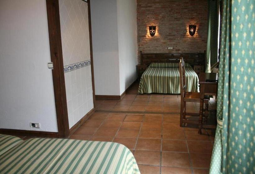 غرفة قياسية رباعية, Rural La Enoteca Del Marques