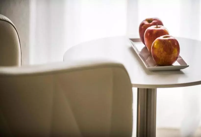 اتاق استاندارد سه نفره, Salles Hotel Málaga Centro