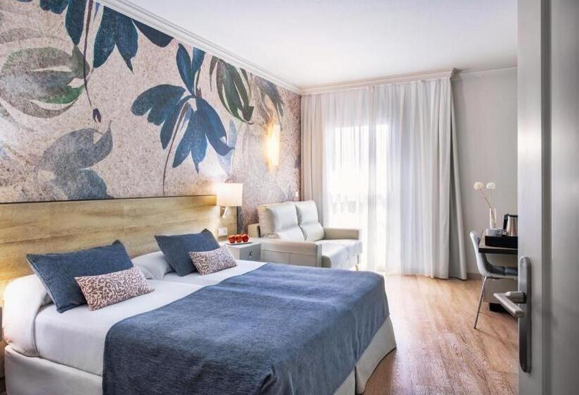 اتاق استاندارد سه نفره, Salles Hotel Málaga Centro