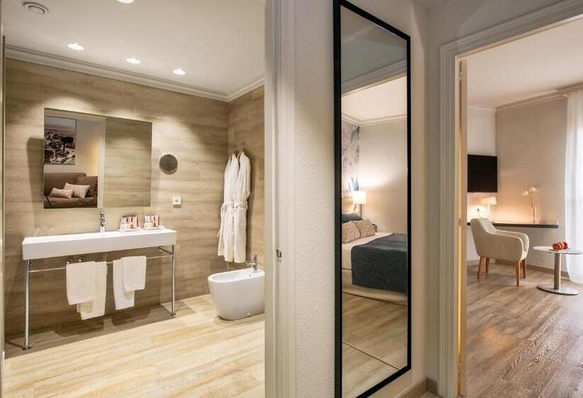اتاق خانوادگی, Salles Hotel Málaga Centro