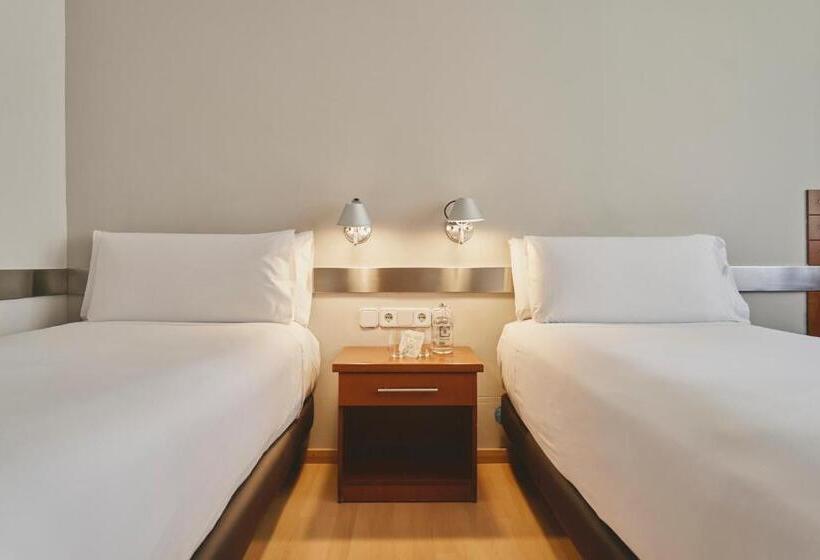 اتاق استاندارد, Tres Torres Atiram Hotels