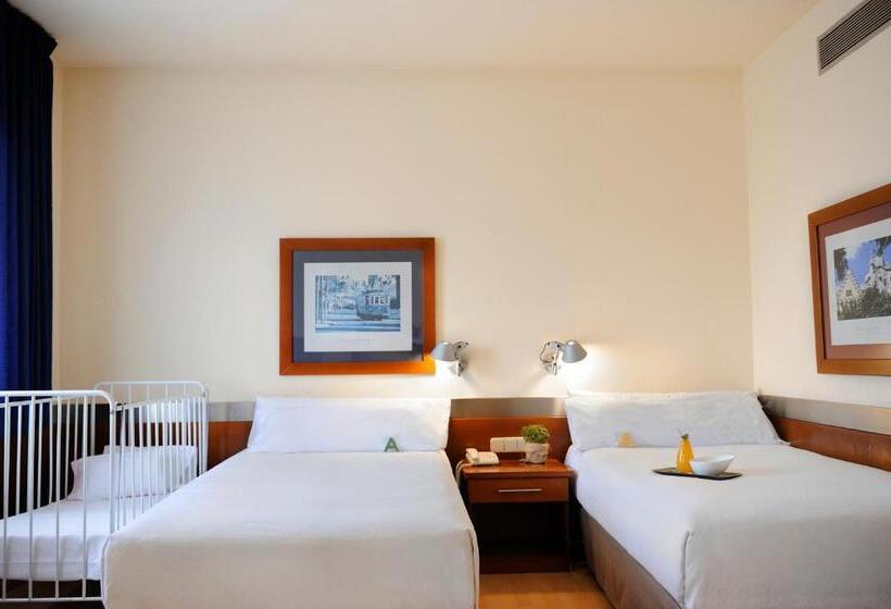 اتاق خانوادگی, Tres Torres Atiram Hotels