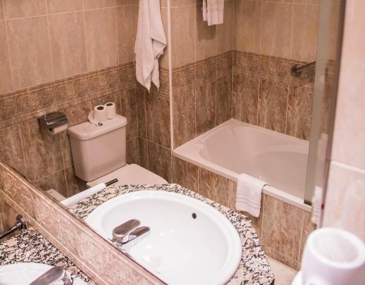 اتاق استاندارد با بالکن, Xalet Verdu