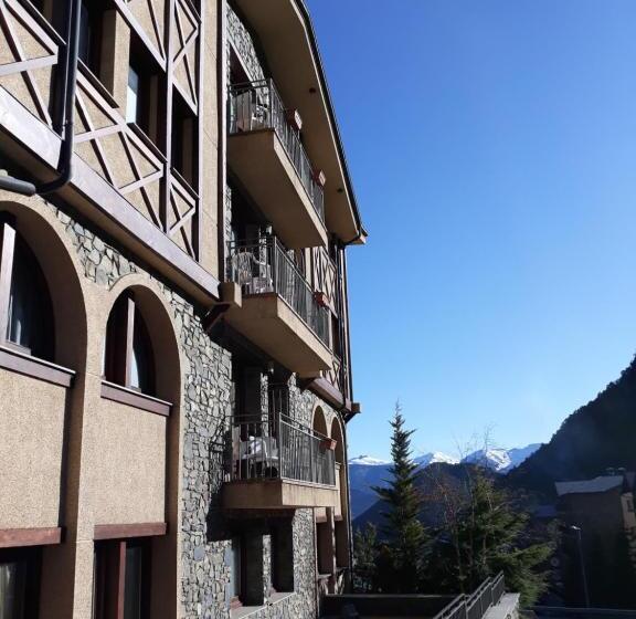 اتاق استاندارد با بالکن, Xalet Verdu