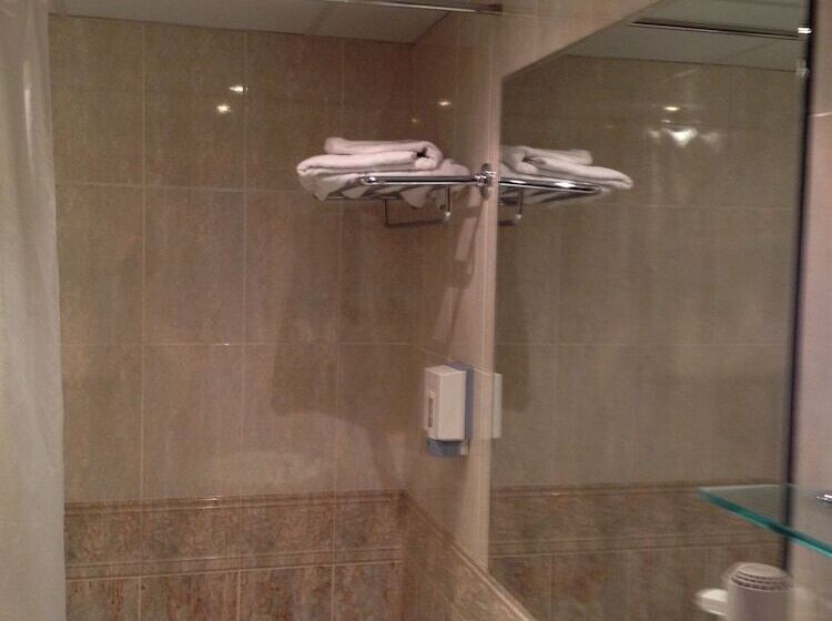 اتاق استاندارد چهار تخته, Xalet Verdu