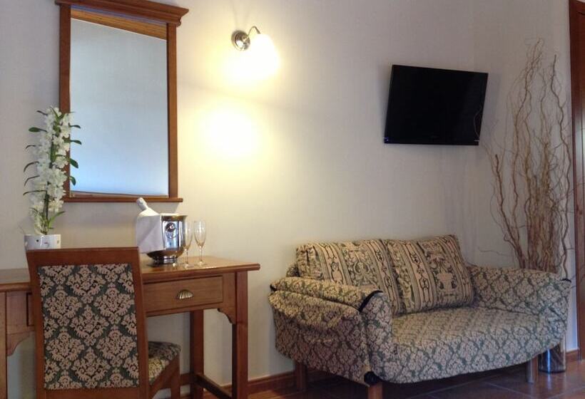 اتاق استاندارد چهار تخته, Xalet Verdu