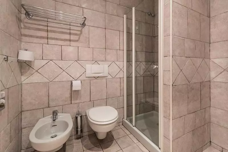 اتاق راحتی, Yachting Hotel Mistral