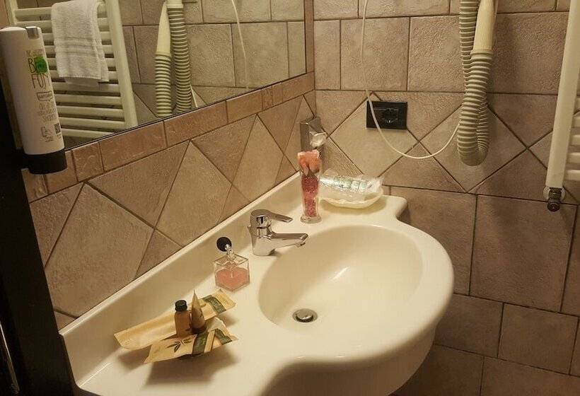 이코노미 룸, Yachting Hotel Mistral