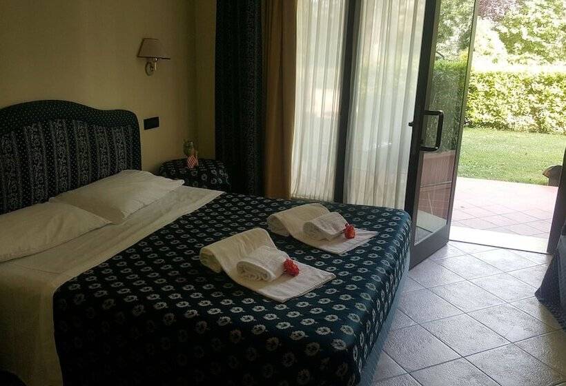 컴포트 트리플 룸, Yachting Hotel Mistral