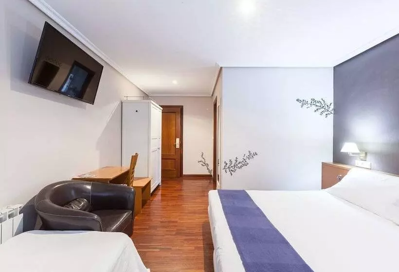 スタンダード４人部屋, Zumaia Hotela