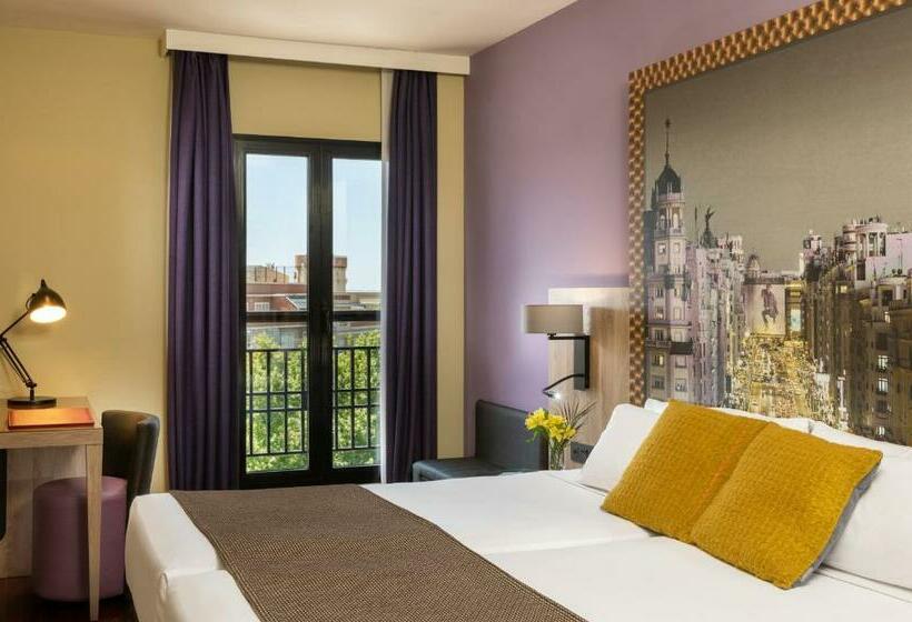 اتاق راحتی سه تخته, Leonardo Hotel Madrid City Center