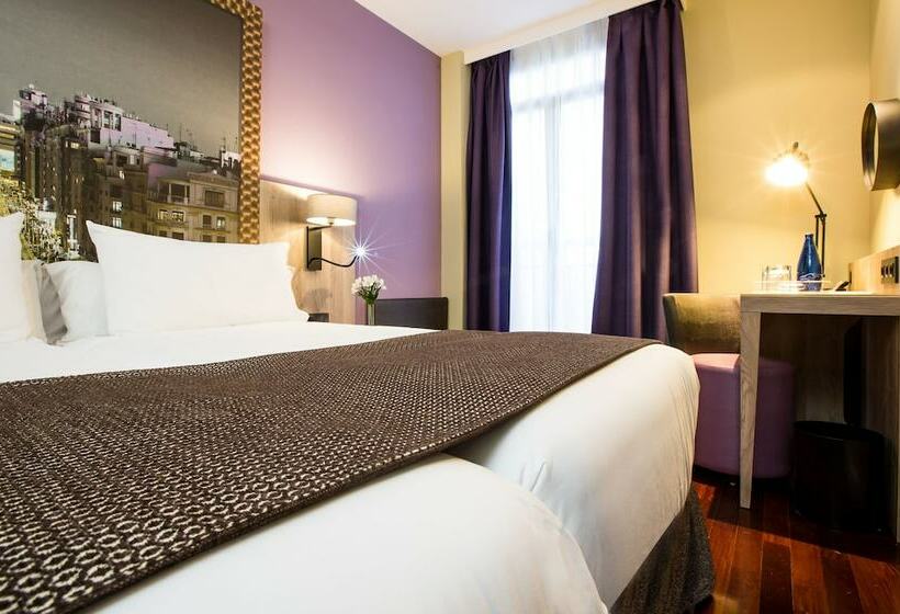 اتاق راحتی سه تخته, Leonardo Hotel Madrid City Center
