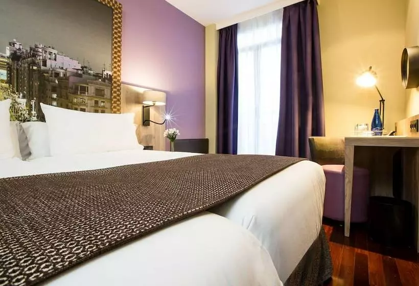 Comfort Kolmen Hengen Huone, Leonardo Hotel Madrid City Center