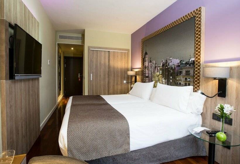 اتاق راحتی سه تخته, Leonardo Hotel Madrid City Center