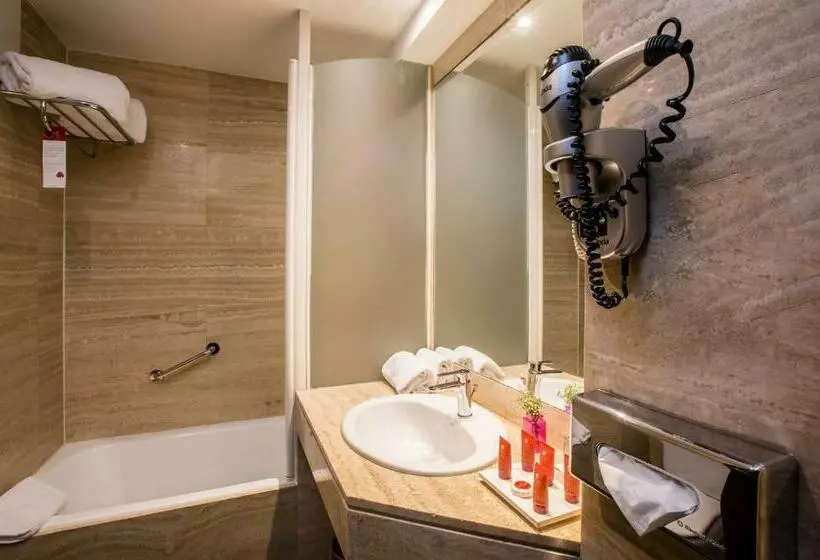 Deluxe-huone, Leonardo Hotel Madrid City Center
