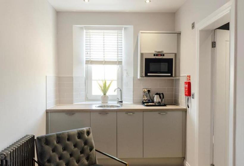 Студия Стандарт, Sweeney Apartments & Rooms