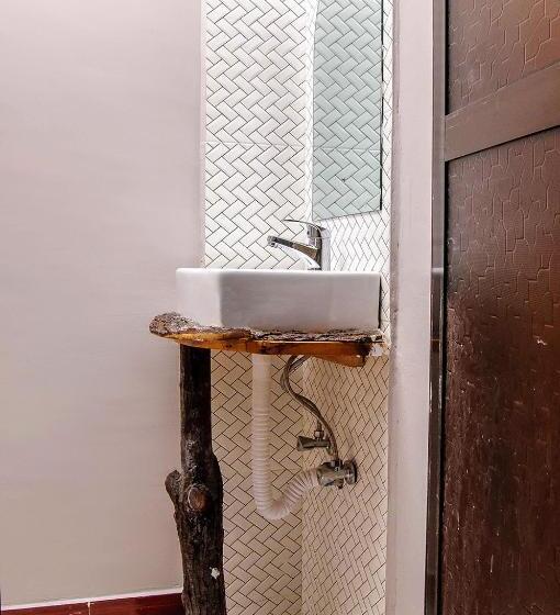 اتاق استاندارد یک نفره, Wanyama B&b