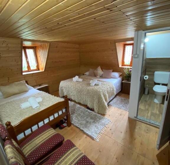 패밀리 룸, Kulla Pracja Theth