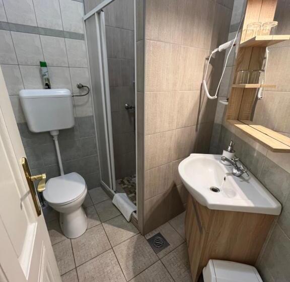 スタンダードルーム, Korona Panzió