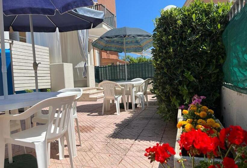 带露台两卧公寓, Campitur