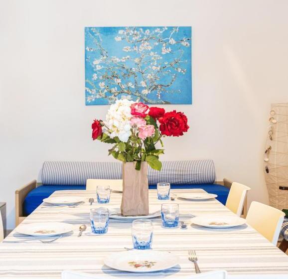 带露台两卧公寓, Campitur