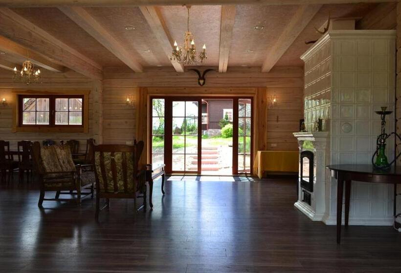 اتاق استاندارد سه تخته با سرویس بهداشتی مشترک, Sunny Beaver B&b