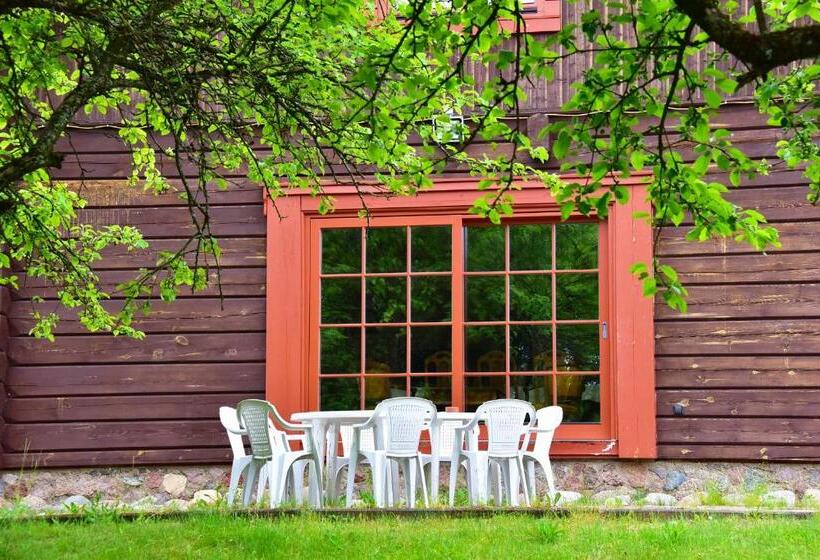 اتاق استاندارد سه تخته با سرویس بهداشتی مشترک, Sunny Beaver B&b