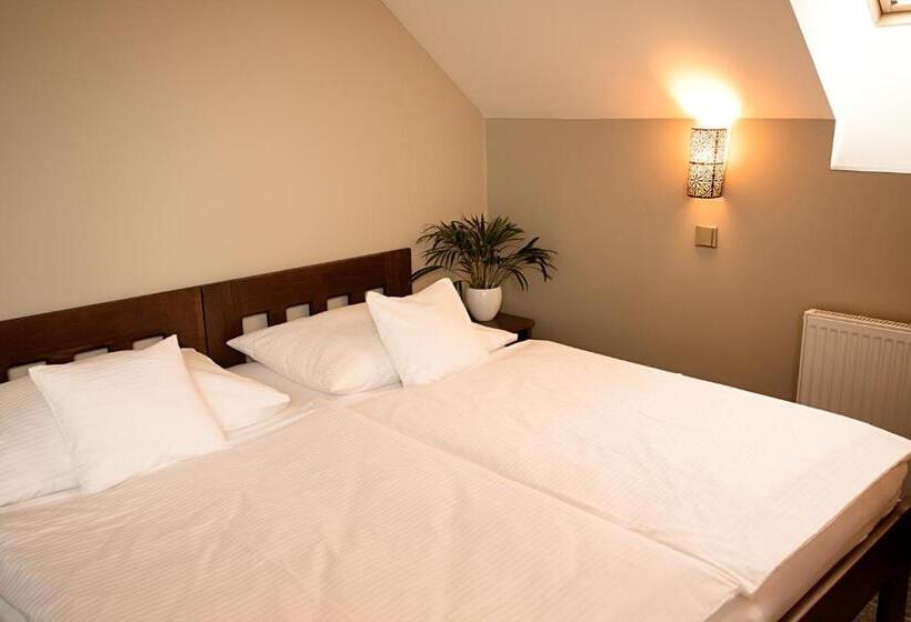 חדר קומפורט לשלושה, Apart Hotel Jablonec