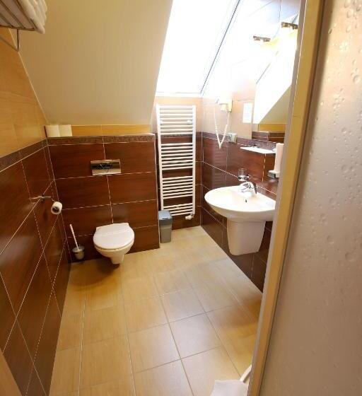 舒适三人间, Apart Hotel Jablonec