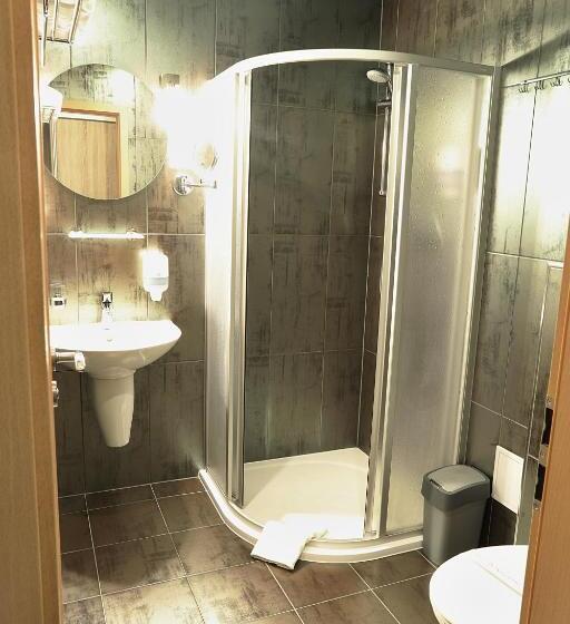 标准三人间, Apart Hotel Jablonec