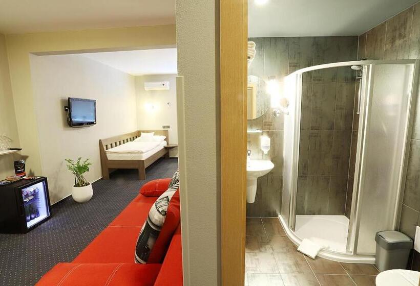 חדר סטנדרט לשלושה, Apart Hotel Jablonec