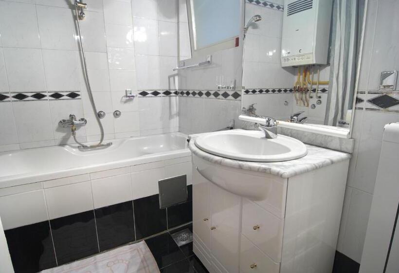 تختخواب در اتاق مشترک, Hostel Residence