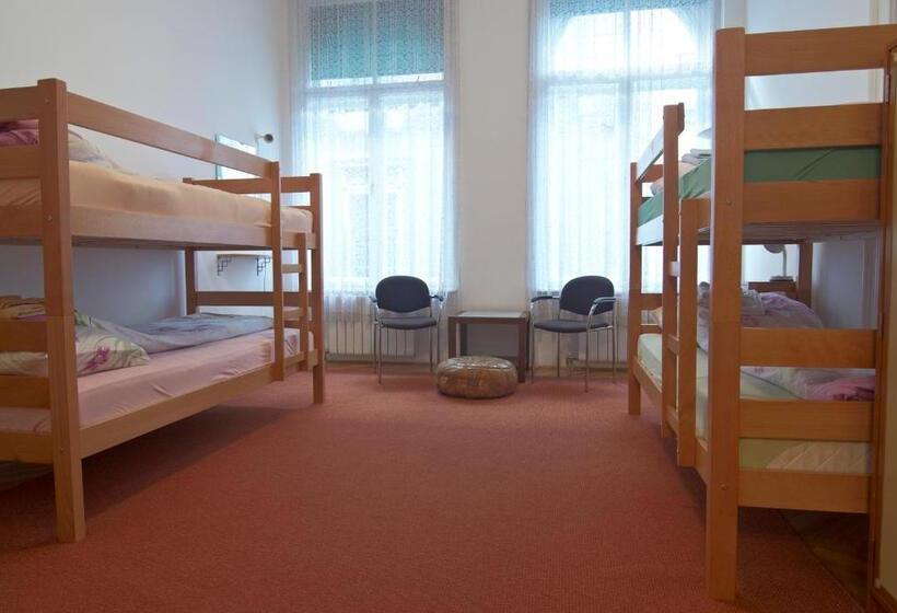 تختخواب در اتاق مشترک, Hostel Residence