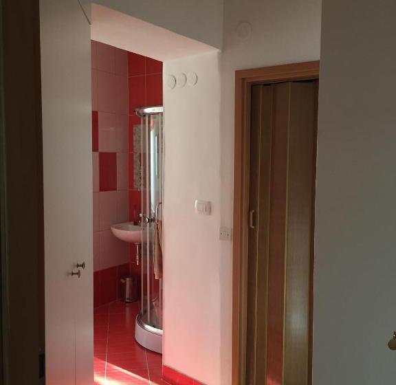 اتاق استاندارد یک نفره, Hostel Residence