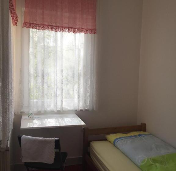 اتاق استاندارد یک نفره, Hostel Residence
