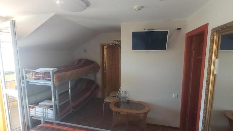 اتاق خانوادگی, Geltona