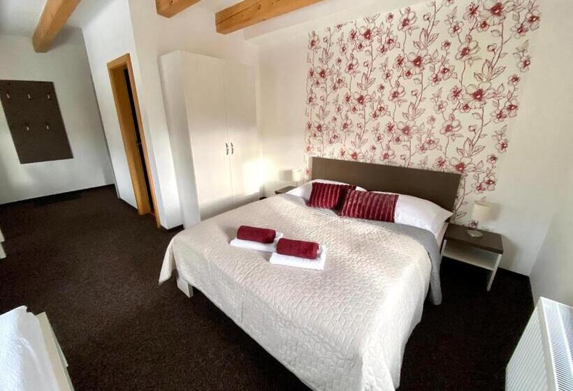 스탠다드 트리플 룸, Penzion Sen