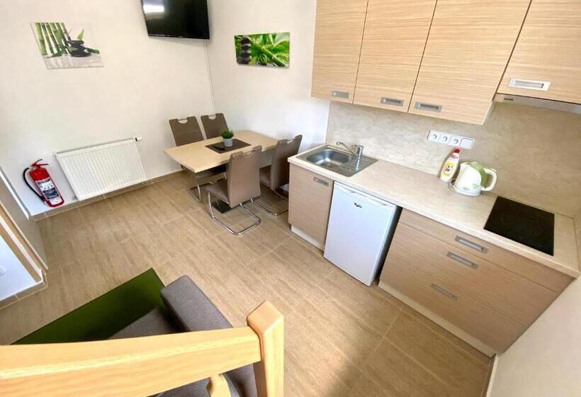 침실 2개 아파트, Penzion Sen