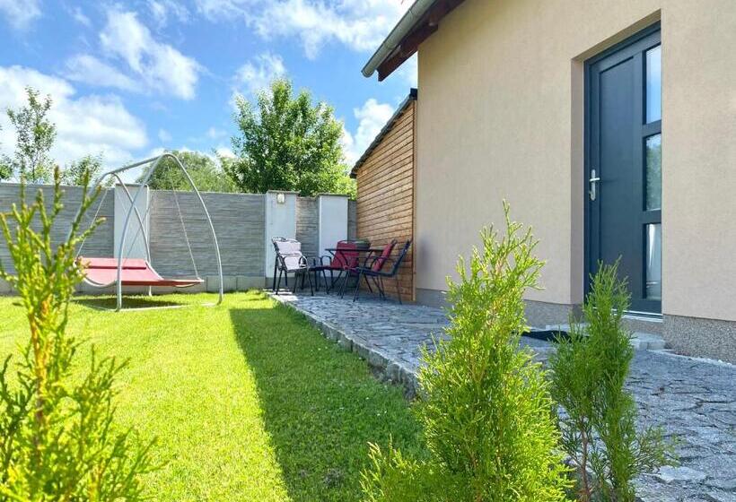 침실 2개 아파트, Penzion Sen