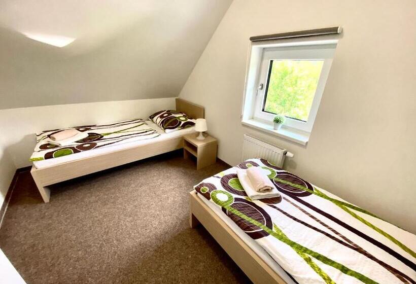 침실 2개 아파트, Penzion Sen