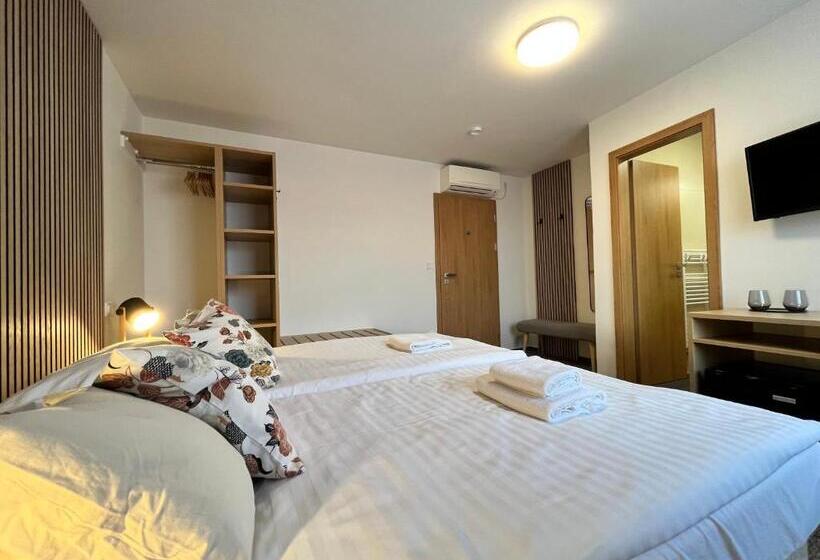 标准间, Penzion U Halmů