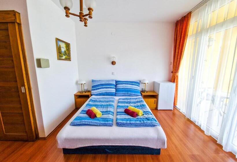 标准间带阳台, Weinberger Vendégház