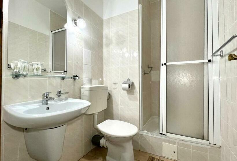 غرفة قياسية مزوَّدة بشُرفة, Schlosshotel Marienbad