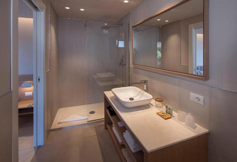 디럭스 룸, Domu Simius