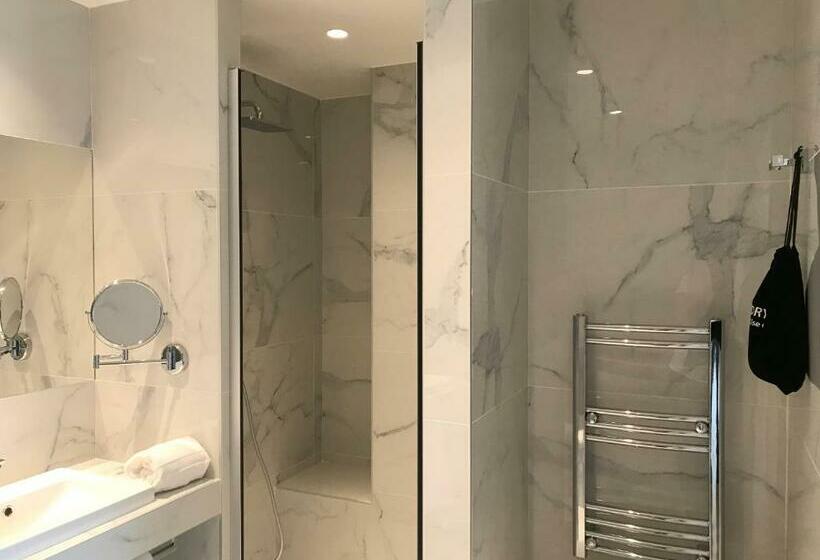 جناح جونيور, La Villa Port D Antibes & Spa