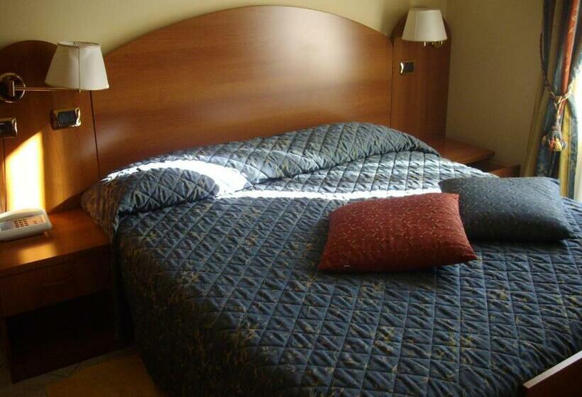 غرفة قياسية, Ristorante Albergo Roma