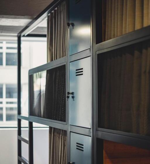 四人标准间, Spotty Bogotá Centro