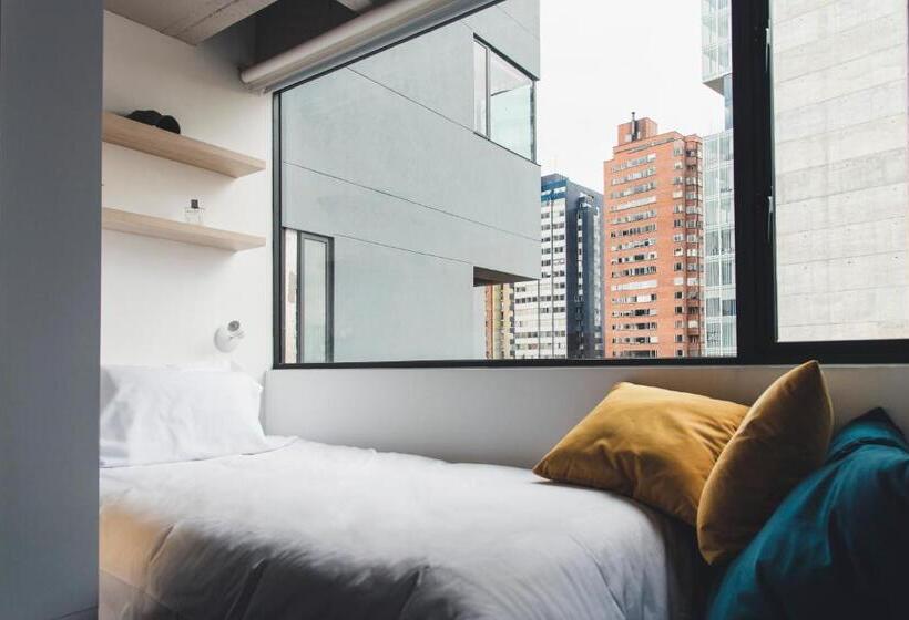 高级大房间, Spotty Bogotá Centro